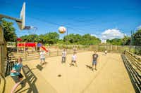 Camping La Guichardière - Basketballplatz für Kinder 