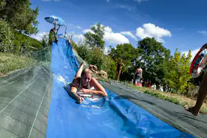 Camping la Lenotte - Wasserrutsche auf dem Campingplatz