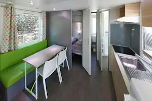 Camping La Masia - Mobilheim Wohnzimmer