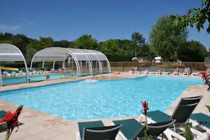 Camping La Mignardière - Freibad auf dem Campingplatz