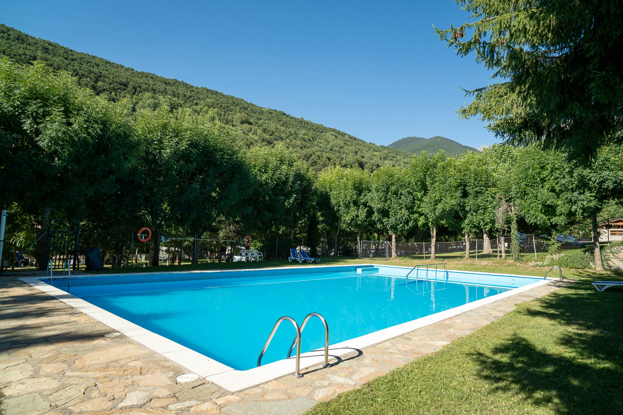 Camping La Mola  - Pool auf dem Campingplatz
