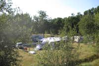 Camping La Motte -  Wohnwagen- und Zeltstellplatz mit mehreren Zelten