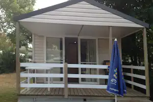 Camping La Mouette Rieuse - Mobilheim mit Terrasse auf dem Campingplatz