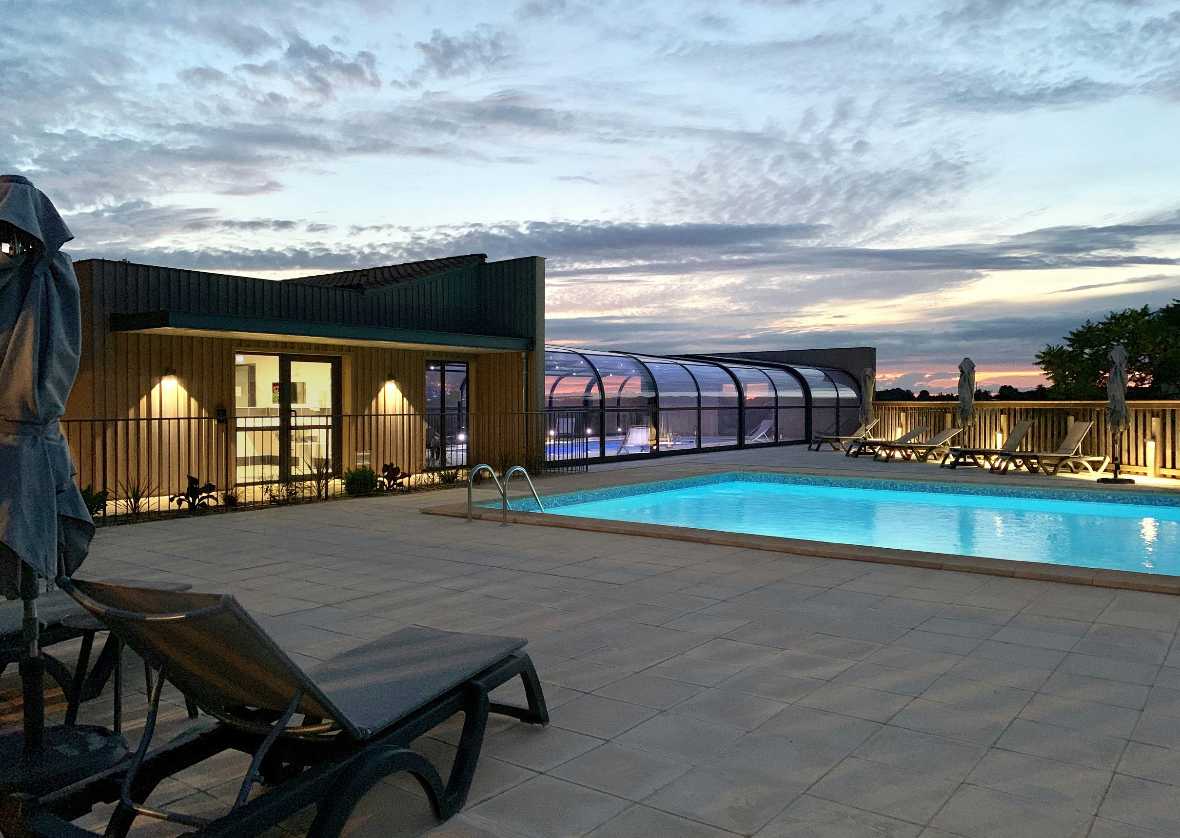 Camping La Nouvelle Croze  - Pool im Freien auf dem Campingplatz