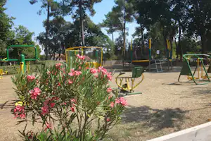 Camping La Palombière - Kinderspielplatz auf dem Campingplatz