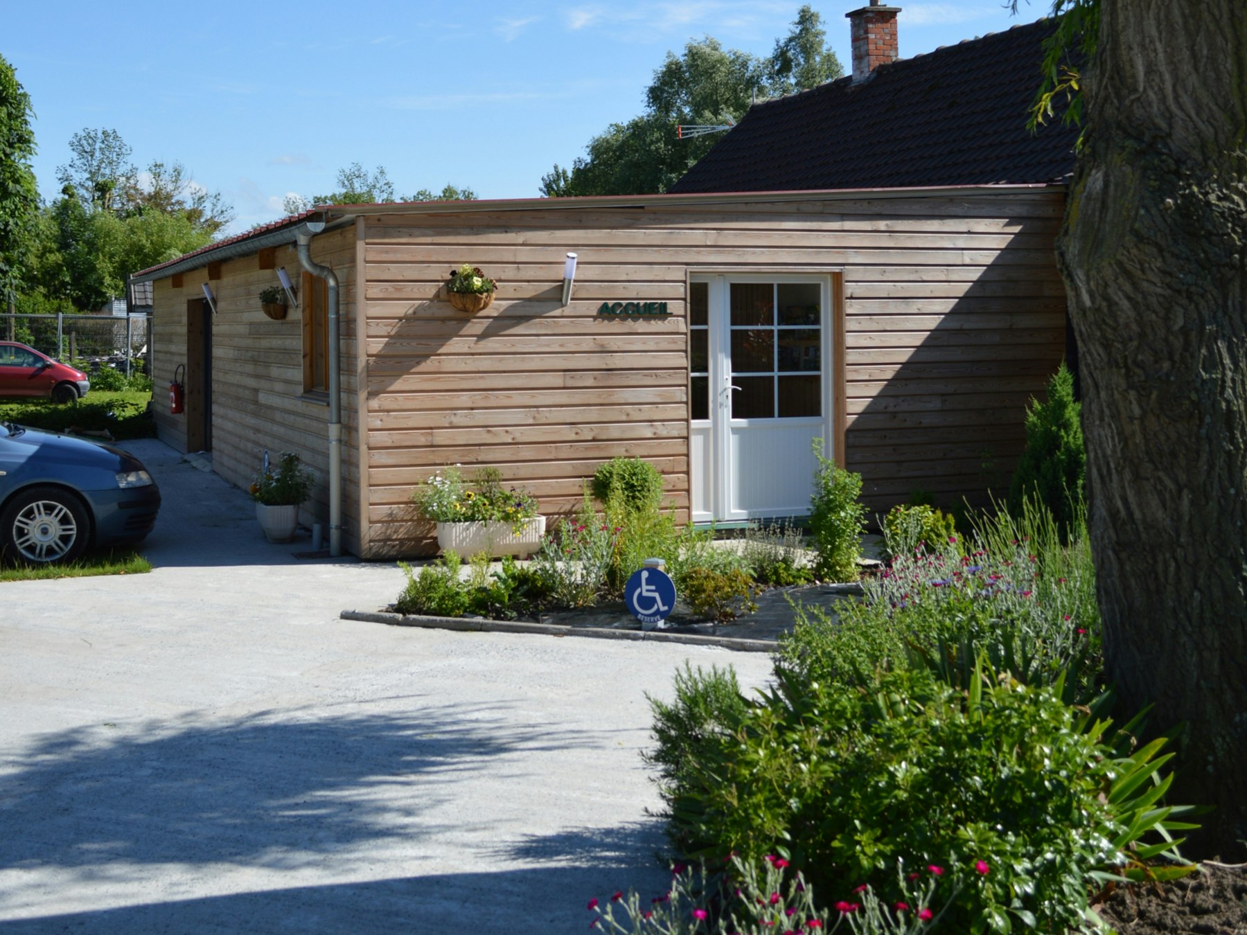 Camping La Petite Forêt - Rezeption auf dem Campingplatz