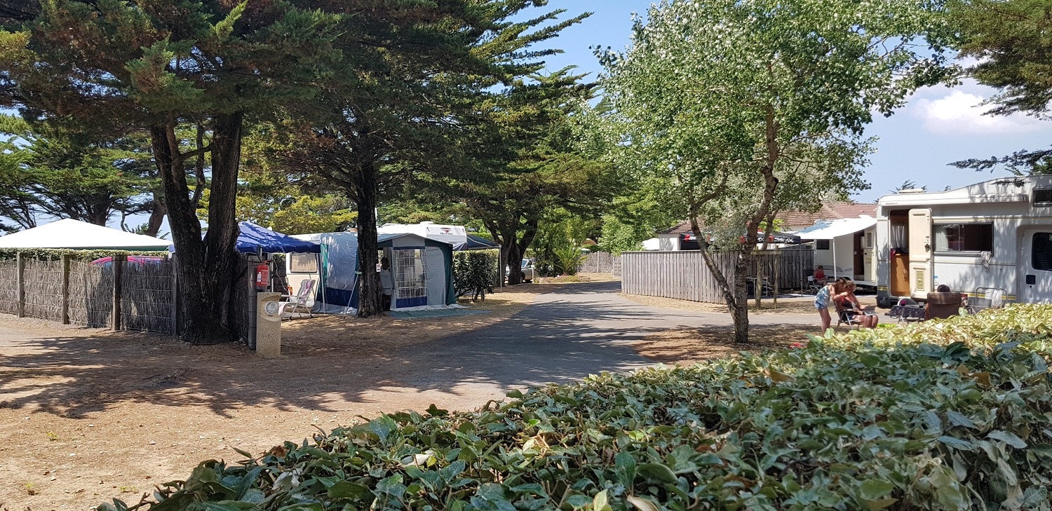 Camping-Club Mahana  Camping La Pège - Standplätze auf dem Campingplatz