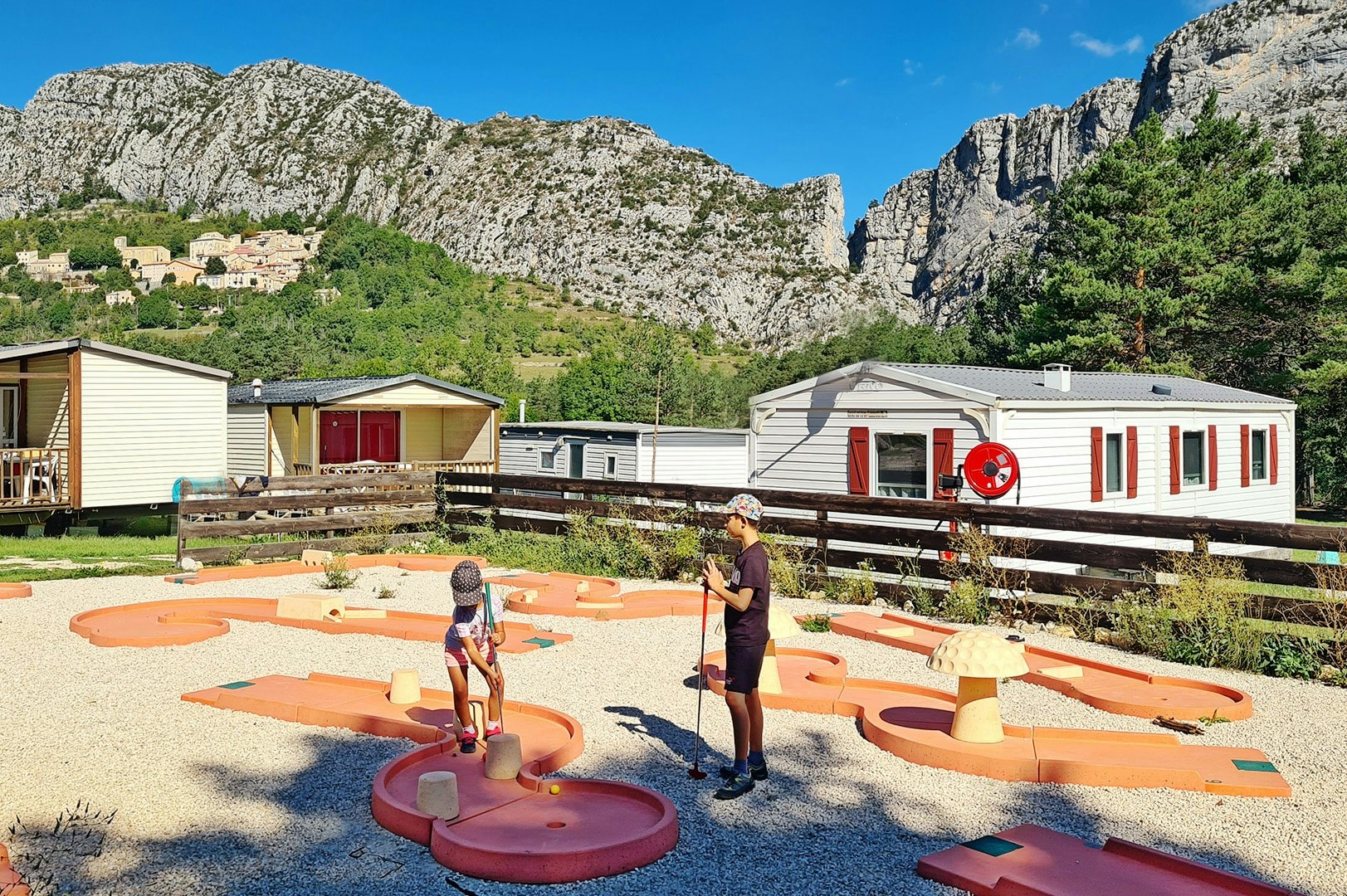 Camping Tikayan La Pinatelle