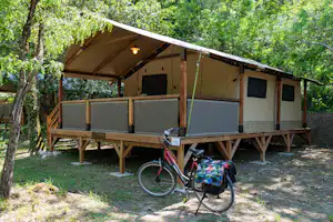 Camping La Pinède - Glamping-Zelt mit Terrasse