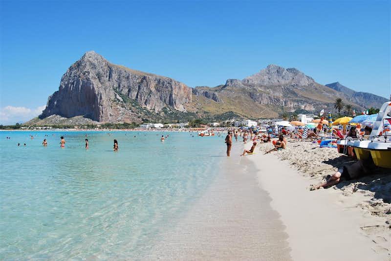 Camping La Pineta  - Strand vom Campingplatz am Mittelmeer auf Sardinien