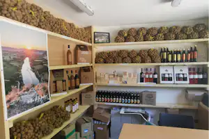 Camping La Plage - Laden mit regionalen Produkten auf dem Campingplatz