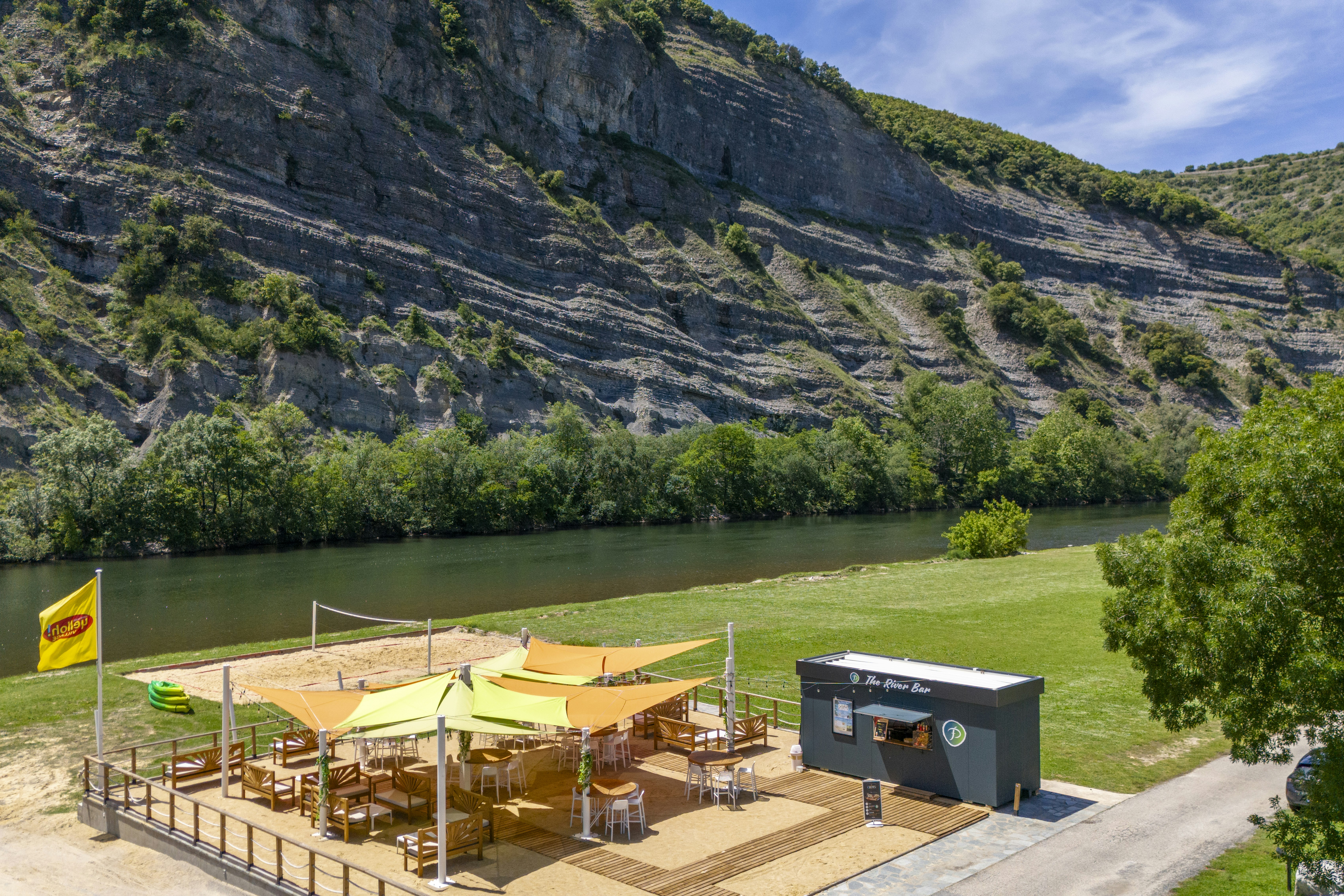 Yelloh! Village La Plage Fleurie - Fluss am Campingplatz