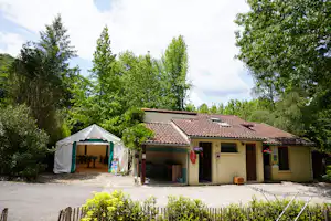 Camping Pittoresque Camping La Plaine - Rezeption auf dem Campingplatz