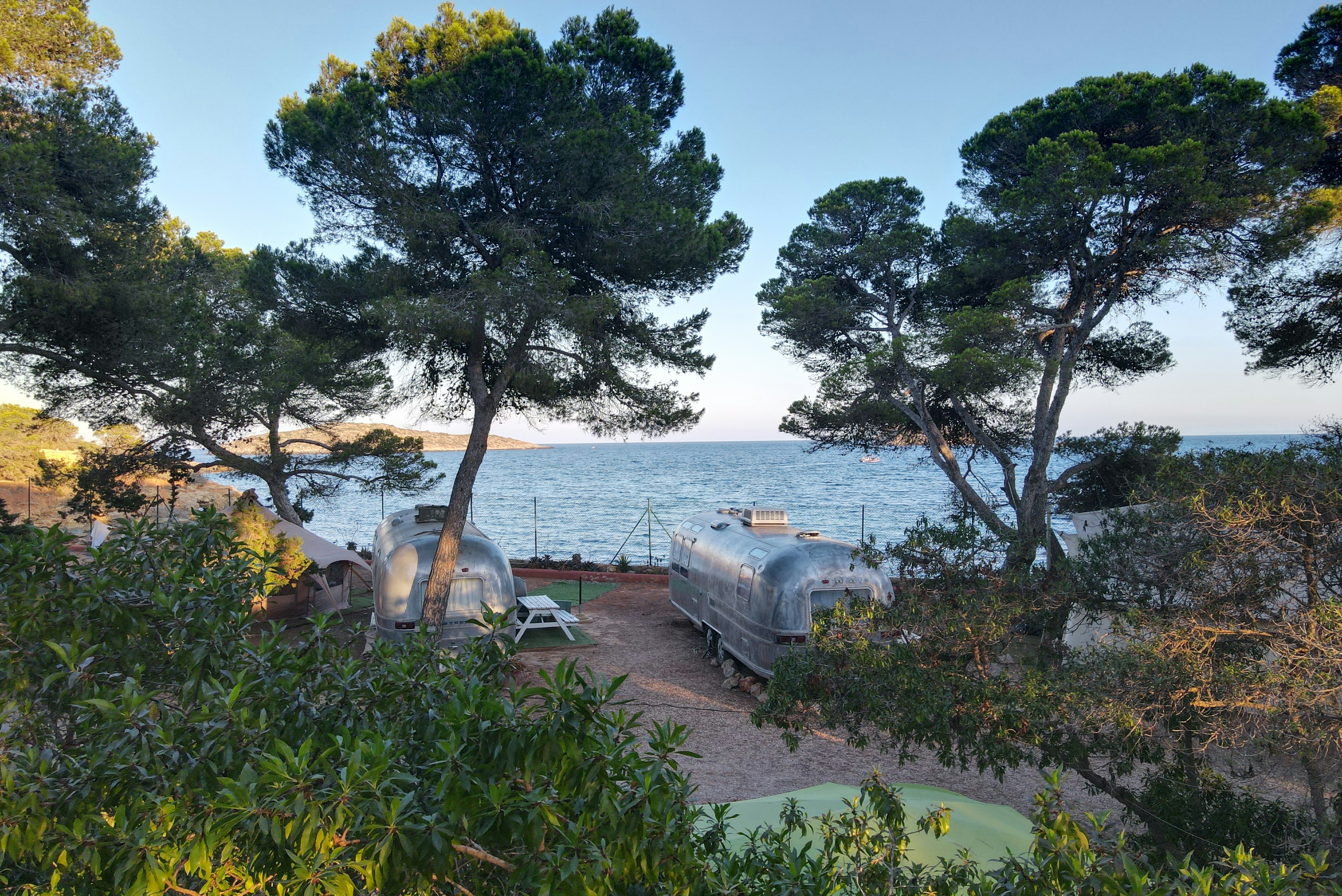 Camping La Playa Ibiza - Standplätze auf dem Campingplatz