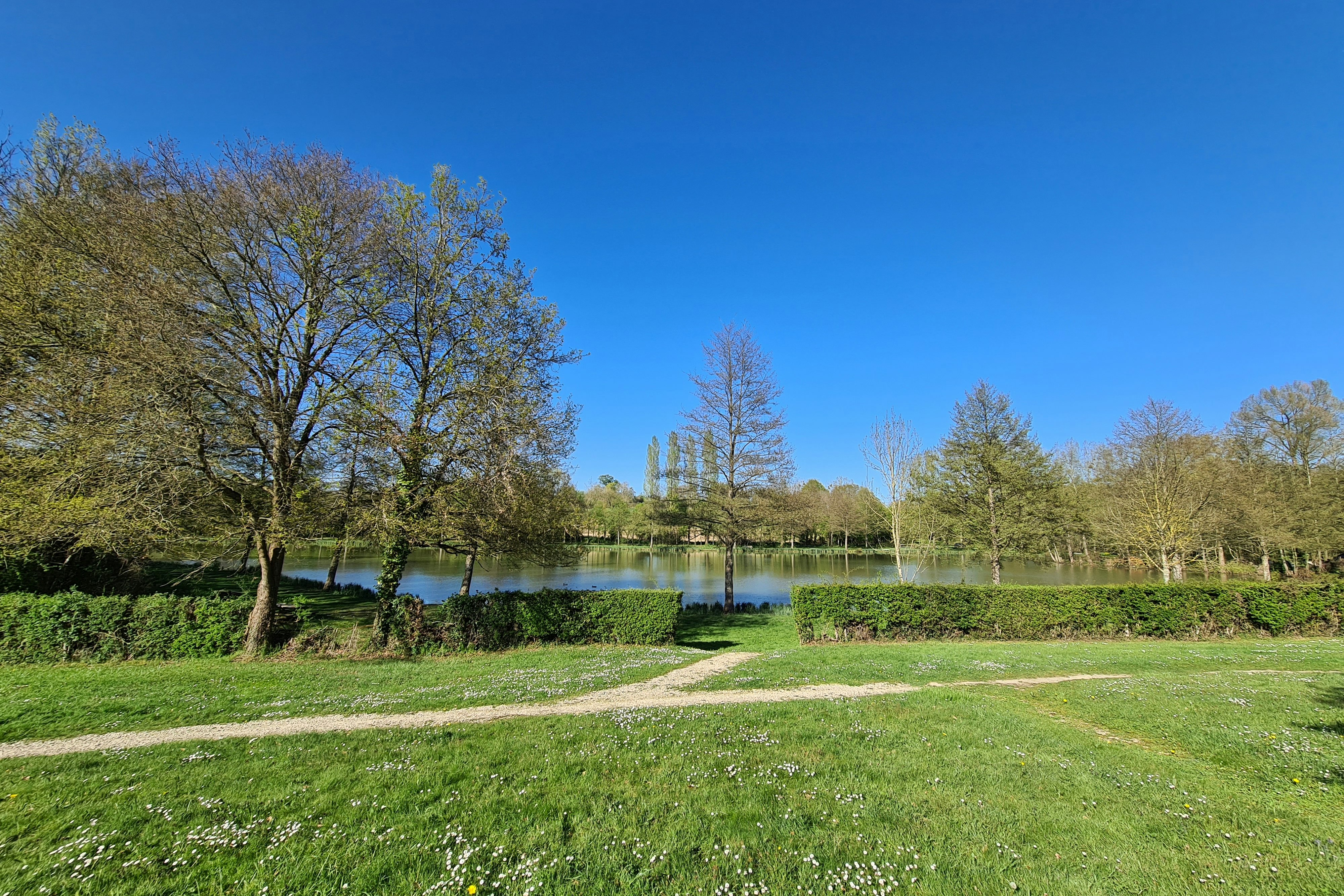 Camping La Potinière - See auf dem Campingplatz