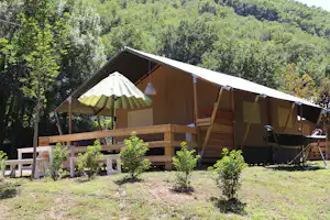 Camping la Prade - Safari Zelt im Grünen auf dem Campingplatz