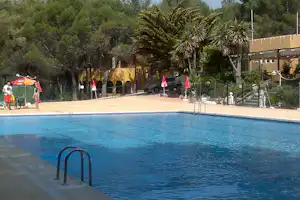 Camping La Puerta - Poolanlage auf dem Campingplatz