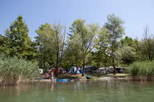 Camping La Quiete - Baden und Zelten am See auf dem Campingplatz