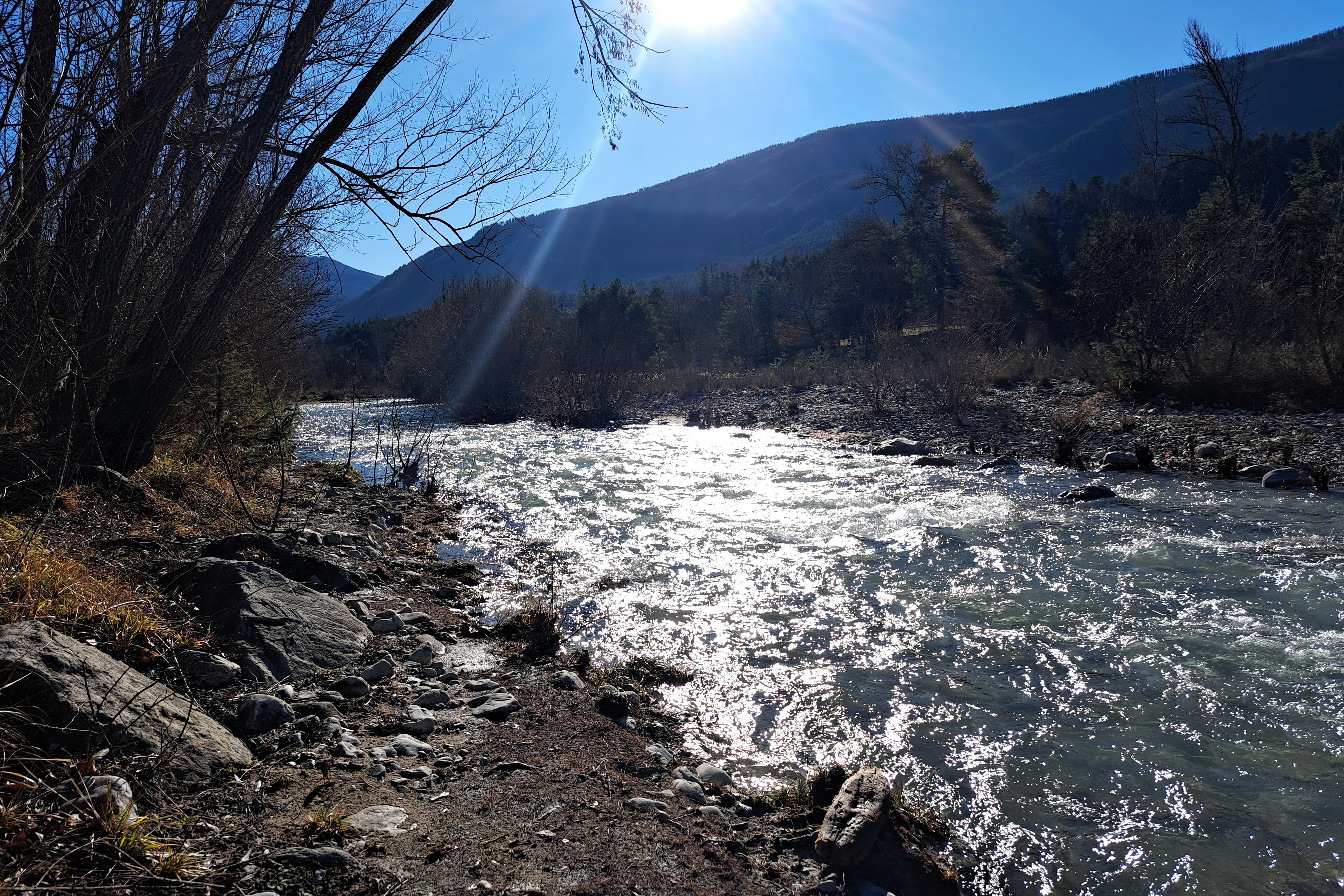 Camping La Ribière - Fluss direkt am Campingplatz