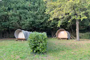 Camping La Rivière Dorée - Glamping-Zelte auf dem Campingplatz
