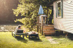 Camping La Rivière - Sonnenbaden-Campingpaar