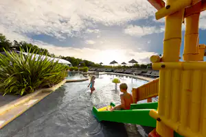 Yelloh! Village La Roche Posay Vacances Camping La Roche Posay Vacances - Kinderbereich im Wasserpark des Campingplatzes
