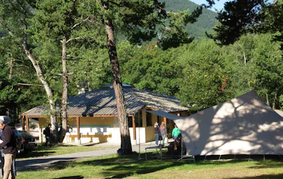 Camping la Rochette Onlycamp
