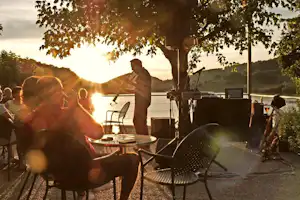 Camping La Romiguière - Live-Musik-Show auf dem Campingplatz