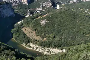 Camping La Rouvière les Pins - Luftaufnahme des Campingplatzes