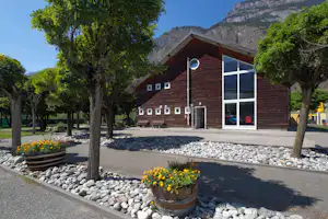 Relais de la Sarvaz Camping La Sarvaz - Servicegebäude auf dem Campingplatz