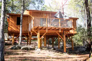 Camping La Simioune - Mietunterkunft mit großem Balkon