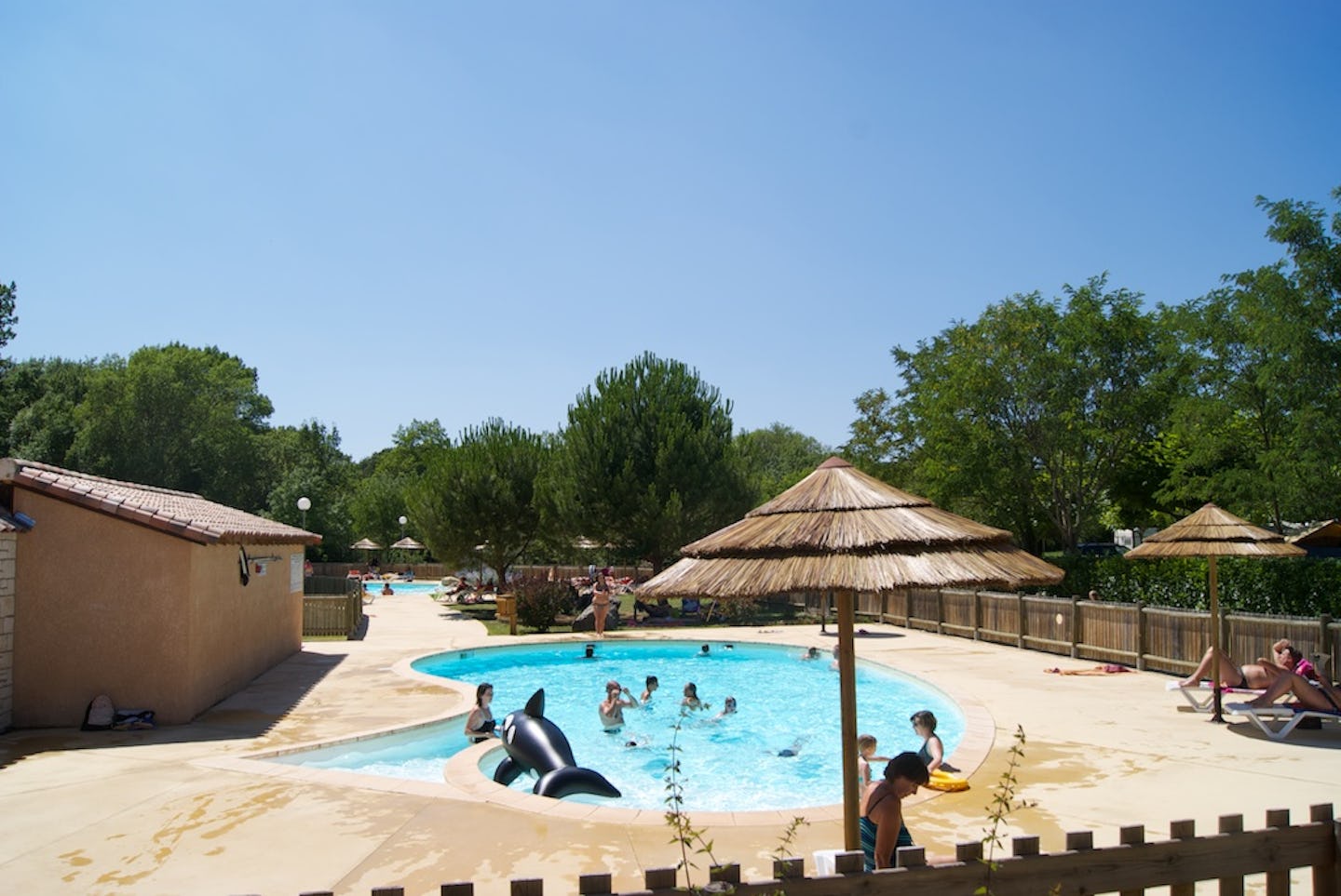 Camping La Source (Berrias-et-Casteljau)