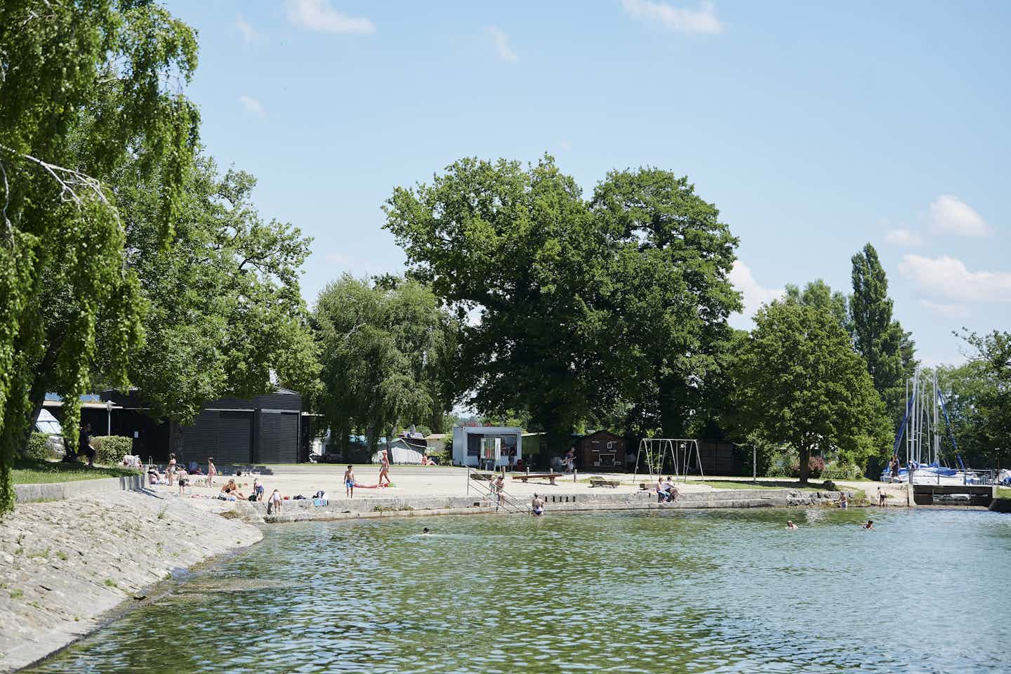 TCS Camping La Tène Lac de Neuchâtel
