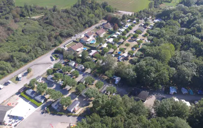 Camping La Vallée Bleue (Montalieu-Vercieu)