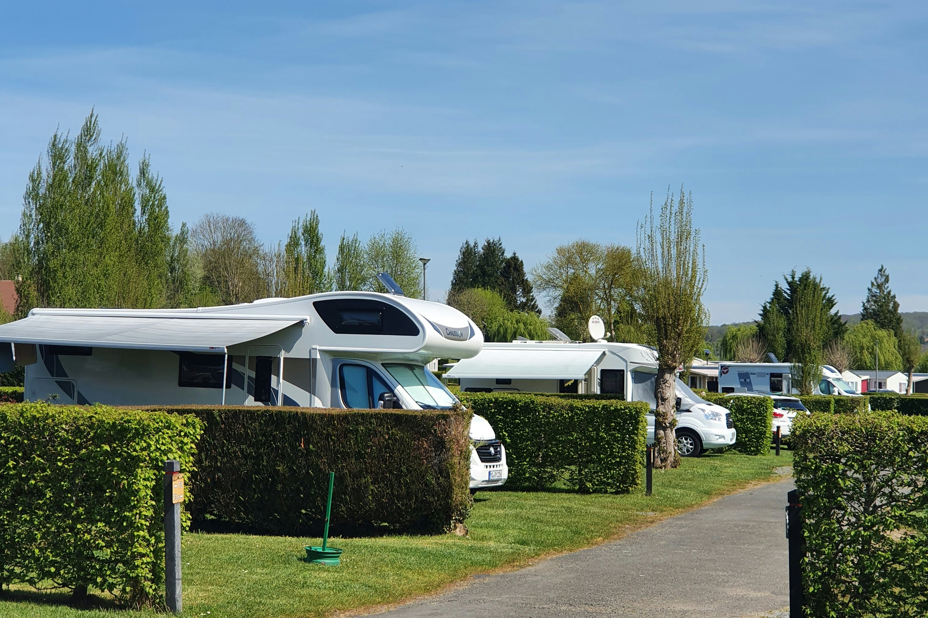 Camping La Vallée de Deauville - Standplätze auf dem Campingplatz