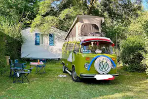 Camping La Vallée des Vignes - Standplätze im Grünen auf dem Campingplatz
