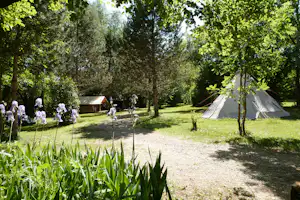 Camping La Vaugelette - Tipi Zelt und Mobilheim auf dem Campingplatz