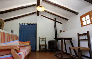 Camping La Venta De Contreras - Innenansicht eines Bungalows