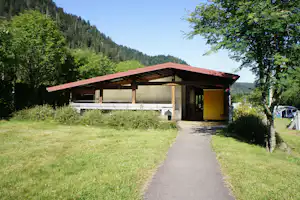 Camping La Vologne - Sanitärblock auf dem Campingplatz