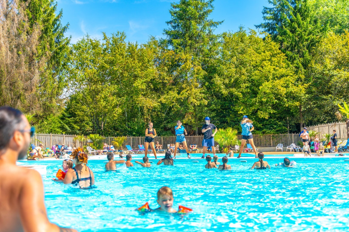 Camping Lac de Panthier  - Aquafitness im Freibad des Campingplatzes
