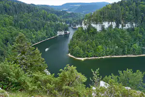 Camping Lac des Brenets - Landschaft in der Nähe des Campingplatzes