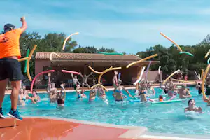 Camping Lac du Salagou - Animation im Pool vom Campingplatz