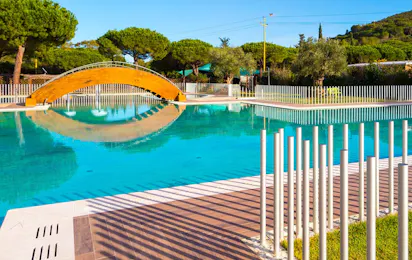 Camping Lacona Pineta