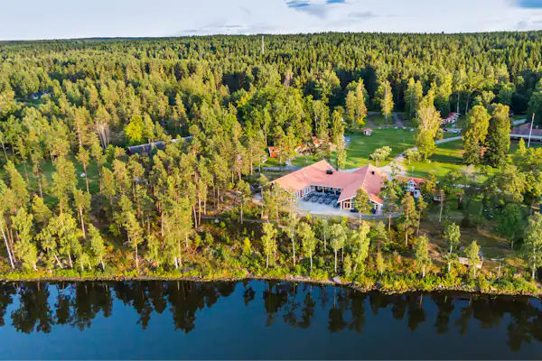 Hjälmargården & Läppecamping