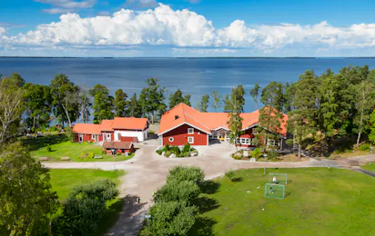 Hjälmargården & Läppecamping