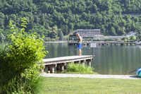 Lago Levico Camping Village - Badesteg am See