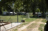 Camping Lago di Piediluco  - Fußballplatz auf dem Wohnwagenstellplatz vom Campingplatz