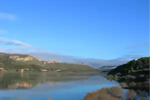 Camping Lago Resort - Blick vom Campingplatz auf den See Embalse de la Tranquera