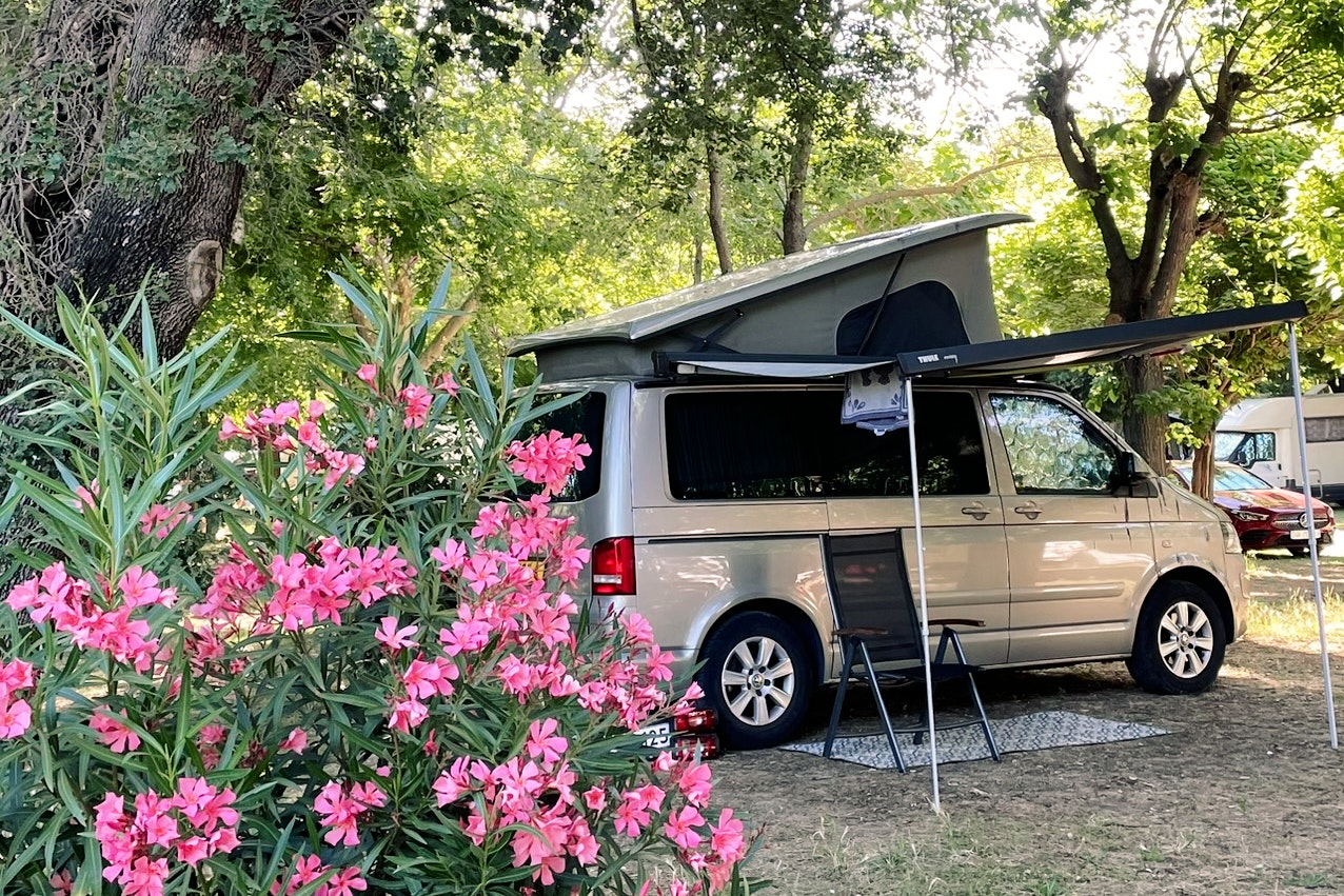 Camping L'Argentière - Camper auf Standplatz