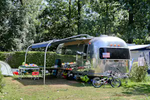 Camping Larrouleta - Stellplätze im Grünen